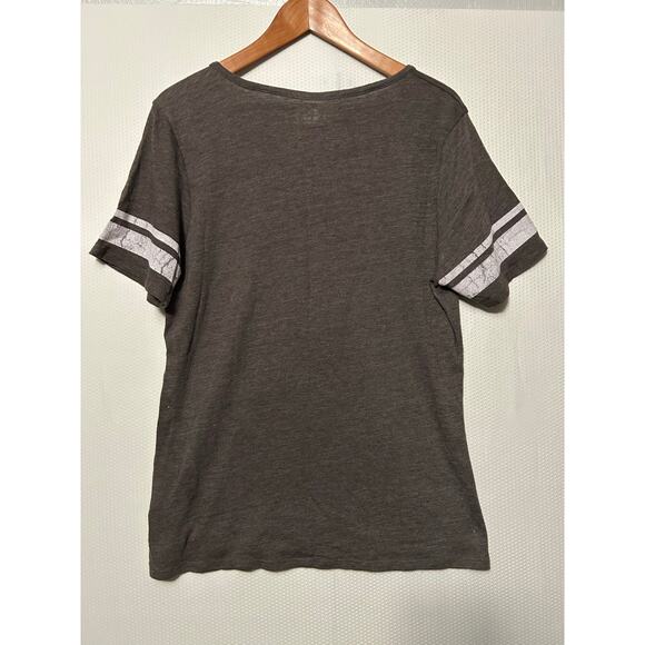 Cleveland Browns T- Shirt Gray Short Sleeve Notched V Neck Casual Tee Size XXL - Picture 9 of 11
